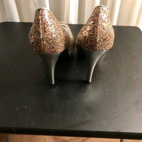 🔥Never wornRAMPAGE peeptoe 🔥Multi-color sparkle - Picture 3 of 4
